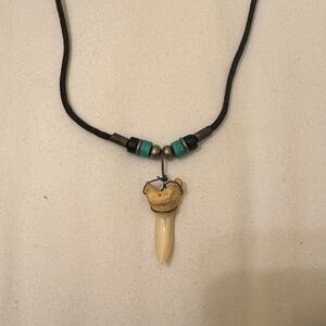 90s Surfer Necklace - Shark Tooth